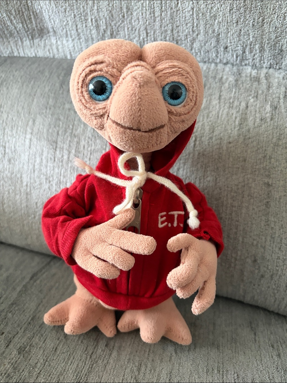 20th anniversary ET the extra terrestrial in red hoodie
